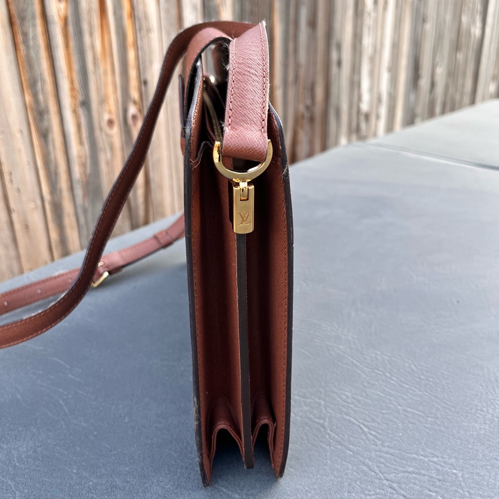 Louis Vuitton Courcelles Monogram Crossbody Bag Brown LV Vintage Shoulder Bag - Picture 9 of 14